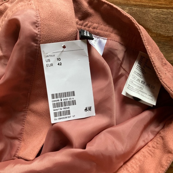 H&M Pink Skirt - Picture 2 of 3